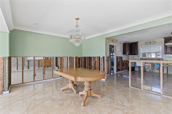 Chandelier, Interior, Kitchen