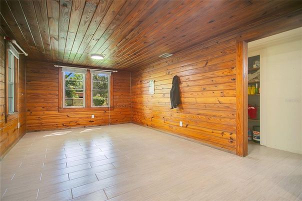 Empty room, Interior, Wooden Ceilings, Wood Texture Flooring, Wooden Walls