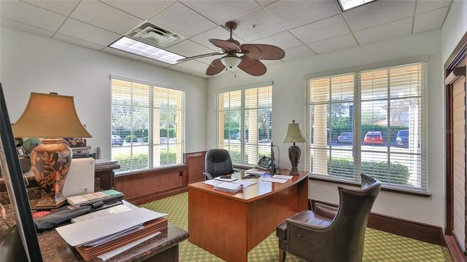 Home Office, Interior