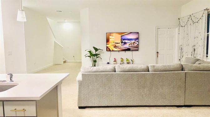 Interior, Living room, Pendant Lights, Recessed Lighting