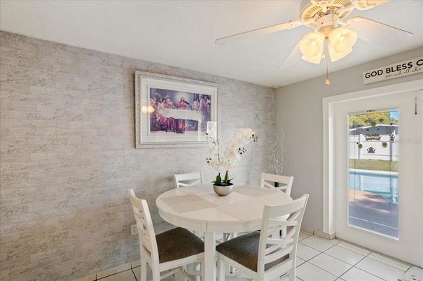 Dining room, Interior