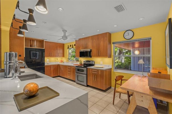Dining room, Interior, Kitchen, Recessed Lighting