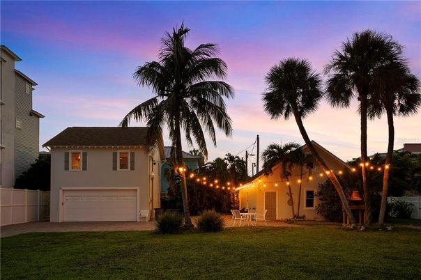 Attached, Backyard, Exterior, Facade, Split Level