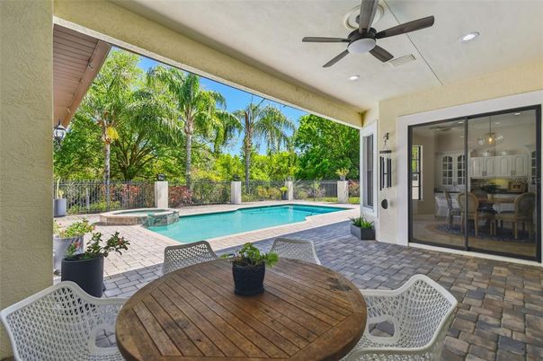 Exterior, Pool