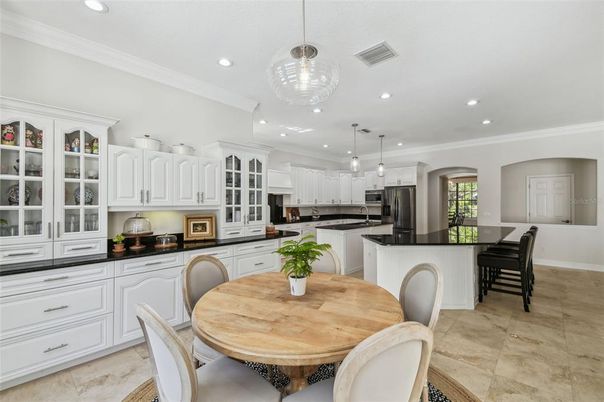 Dining room, Interior, Kitchen, Pendant Lights, Recessed Lighting, Stainless Steel Appliances