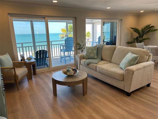 Interior, Living room, Recessed Lighting, Water, Wood Texture Flooring