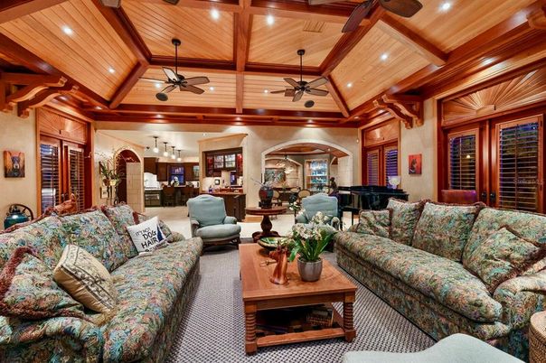 Interior, Living room, Pendant Lights, Piano, Recessed Lighting, Wooden Beams, Wooden Ceilings