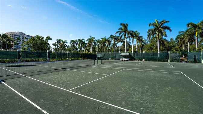 Exterior, Tennis Courts