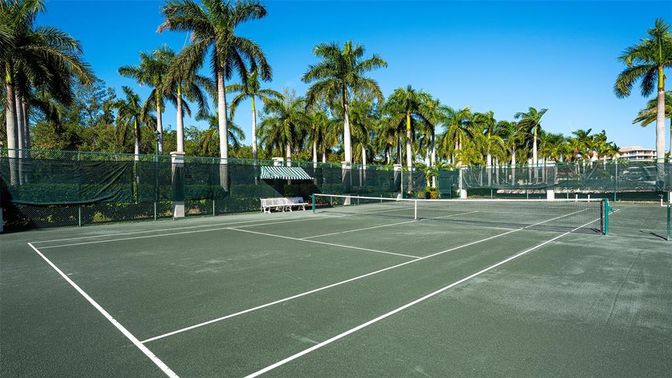 Exterior, Tennis Courts