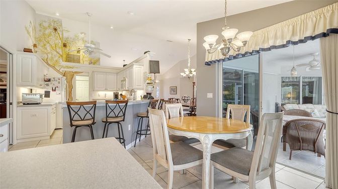 Chandelier, Dining room, Interior, Kitchen, Recessed Lighting