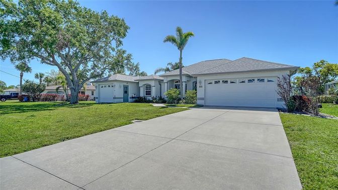 Attached, Backyard, Exterior, Facade, Ranch