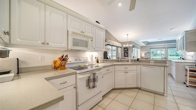 Chandelier, Interior, Kitchen, Recessed Lighting