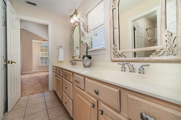 Bathroom, Dual Sink Vanities, Interior