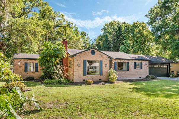 Attached, Exterior, Facade, Brick Facade, Ranch