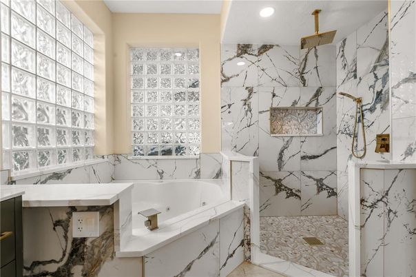 Bathroom, Interior, Marble Walls, Recessed Lighting