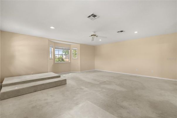 Empty room, Interior, Recessed Lighting