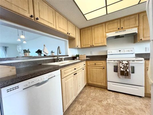 Interior, Kitchen, Pendant Lights