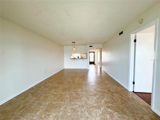 Empty room, Interior, Pendant Lights