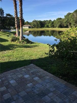 Exterior, Lake