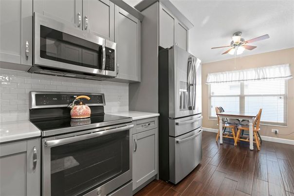 Dining room, Interior, Kitchen, Stainless Steel Appliances, Wood Texture Flooring