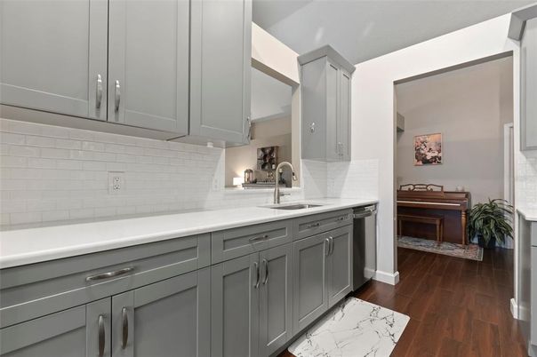 Interior, Kitchen, Marble, Piano, Wood Texture Flooring