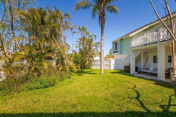 Backyard, Exterior
