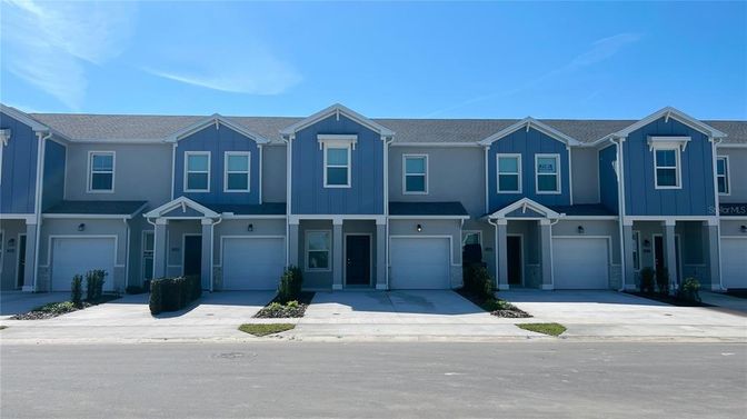 Attached, Exterior, Facade, Rowhouse