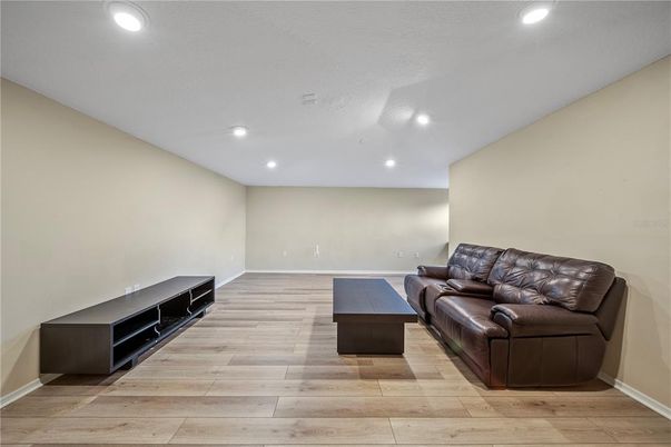 Interior, Recessed Lighting, Wood Texture Flooring