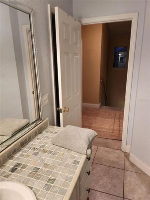 Bathroom, Interior, Tile Countertops