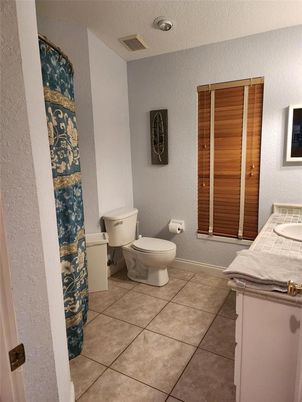Bathroom, Interior, Tile Countertops
