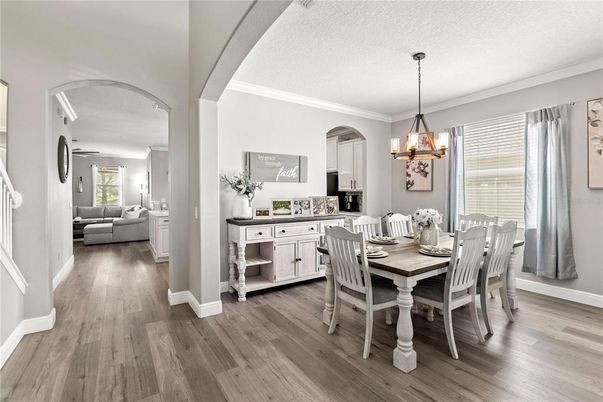 Chandelier, Dining room, Interior, Living room, Pendant Lights, Wood Texture Flooring
