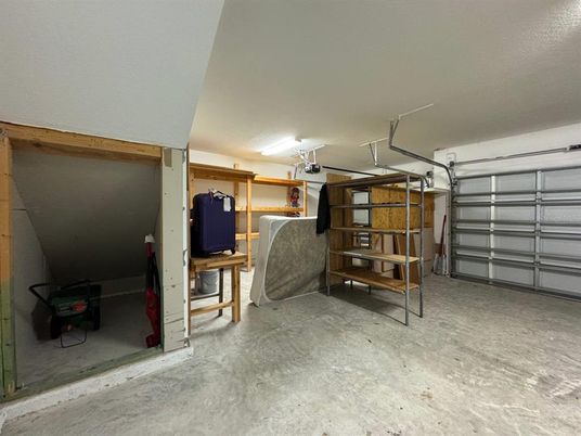 Garage, Interior