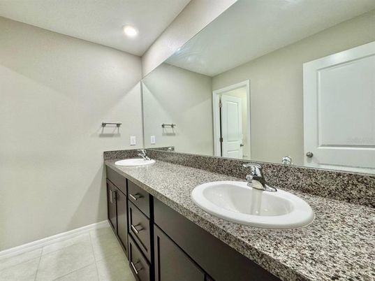 Bathroom, Dual Sink Vanities, Interior, Recessed Lighting