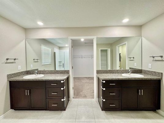 Bathroom, Dual Sink Vanities, Interior, Recessed Lighting