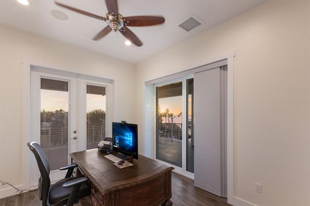 Home Office, Interior, Recessed Lighting, Wood Texture Flooring