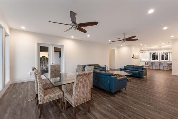 Dining room, Interior, Living room, Pendant Lights, Recessed Lighting, Wood Texture Flooring