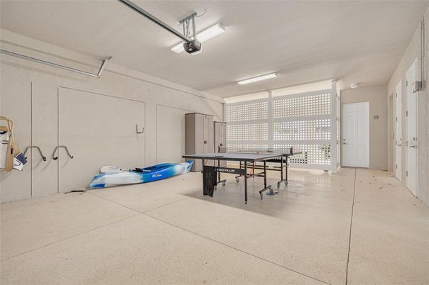 Game Room, Interior