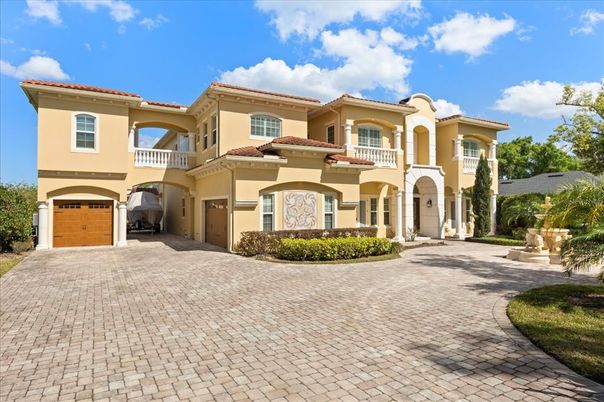Attached, Exterior, Facade, Mediterranean