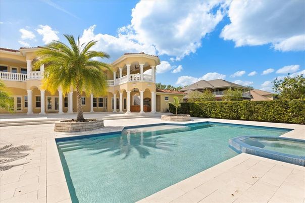 Exterior, Pool