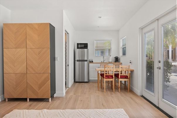 Dining room, Interior, Kitchen, Recessed Lighting, Wood Texture Flooring