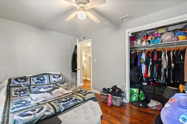 Bedroom, Interior, Walk-in Closets, Wood Texture Flooring
