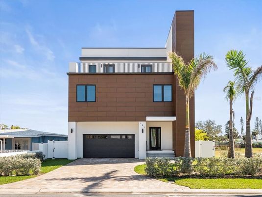 Attached, Exterior, Facade, Modern