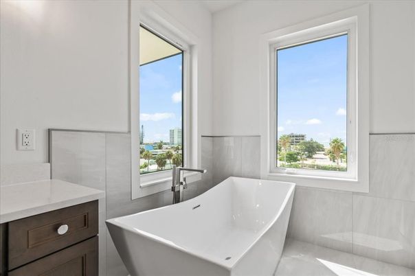 Bathroom, Free Standing Baths, Interior