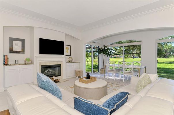 Fireplace, Interior, Living room