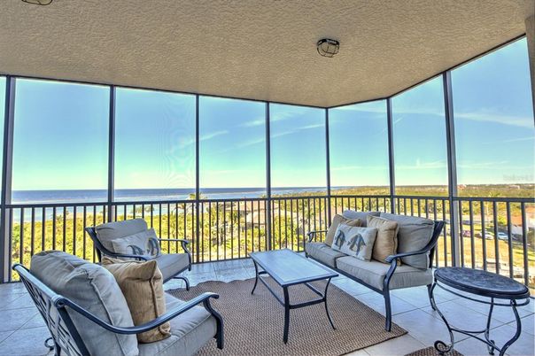 Interior, Sun Room, Water