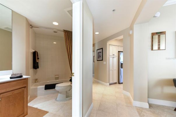 Bathroom, Interior, Recessed Lighting
