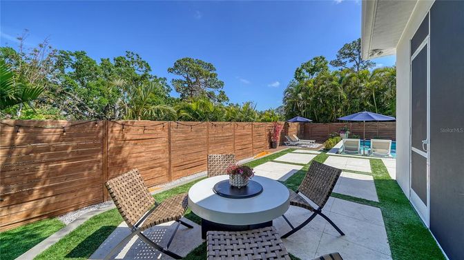Backyard, Exterior