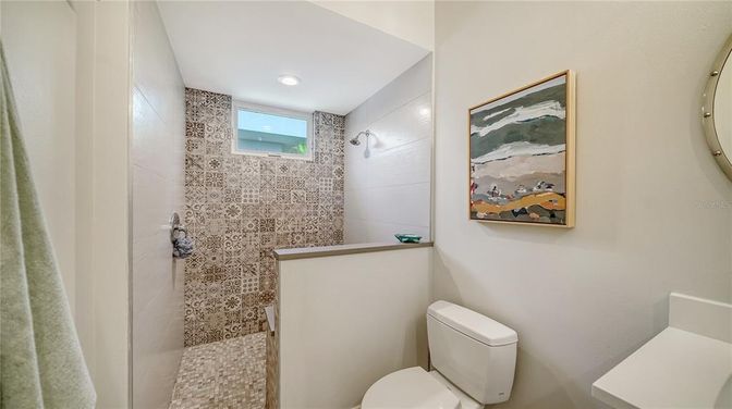 Bathroom, Interior, Recessed Lighting