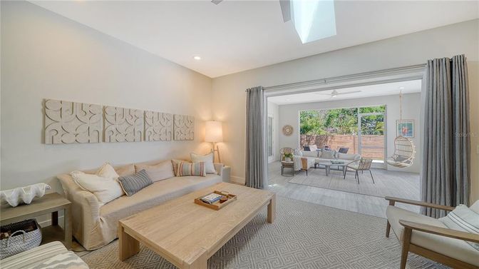 Dining room, Interior, Living room, Recessed Lighting