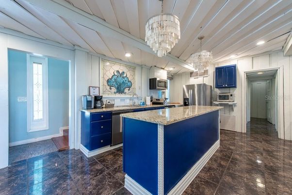 Chandelier, Interior, Kitchen, Recessed Lighting, Stainless Steel Appliances